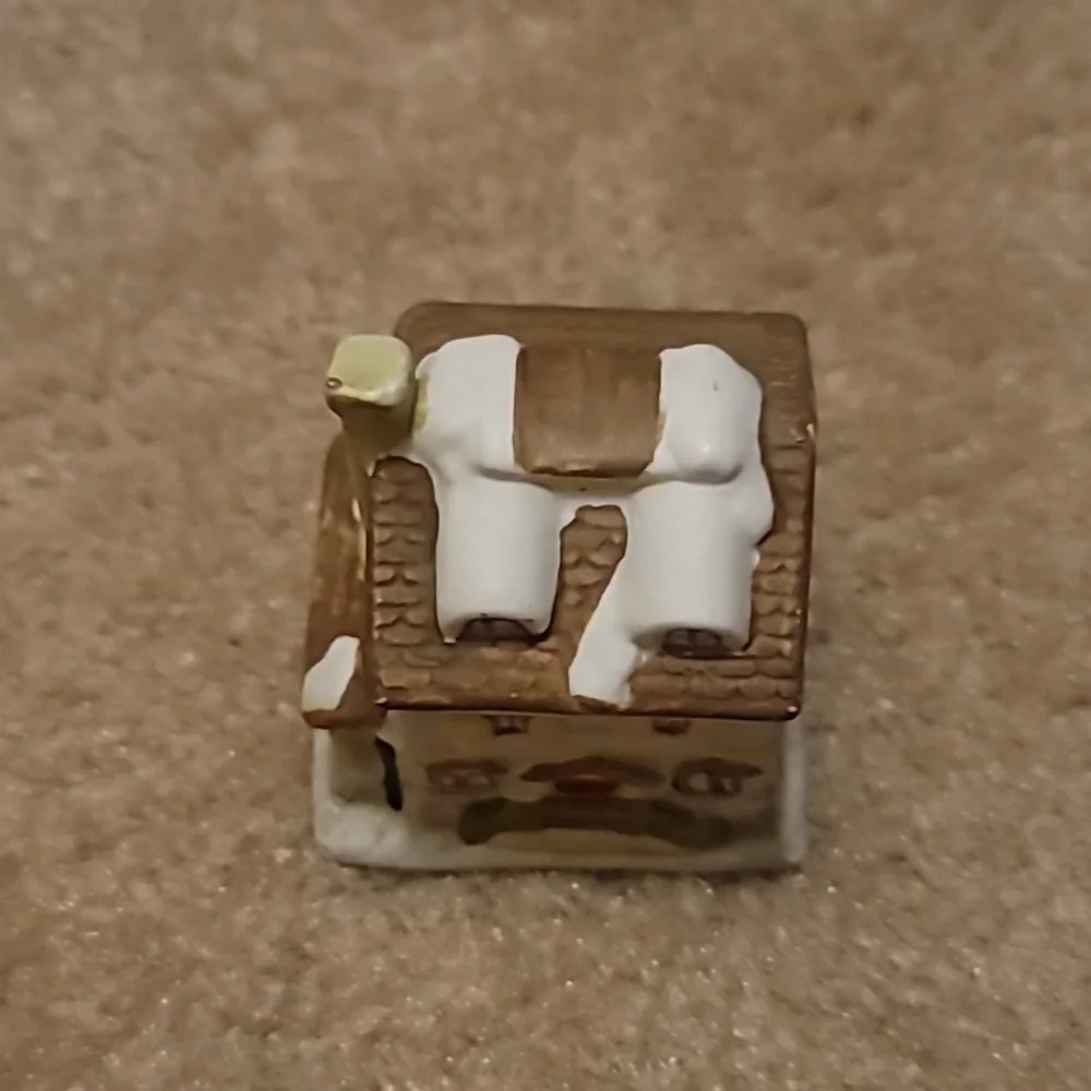 Vintage Porcelain Trinket Box House - Picture 2 of 6